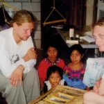 Centraal_Amerika_Guatemala6-nieuwsgierige-kinderen-op-san-pedrop-san-pedroierige-kinderen-op-san-pedrop-san-pedro